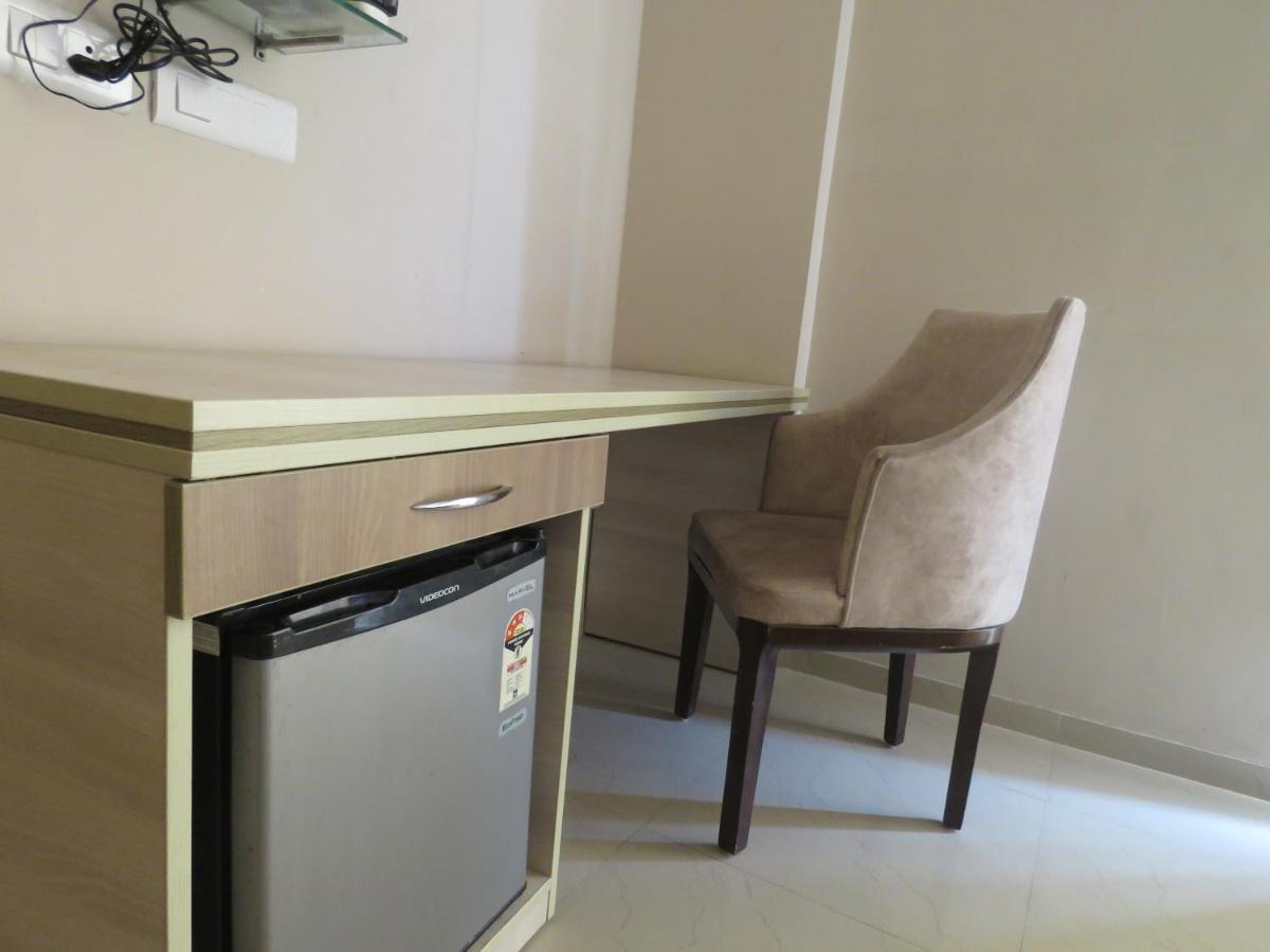 Vrindavan Inn Luaran gambar