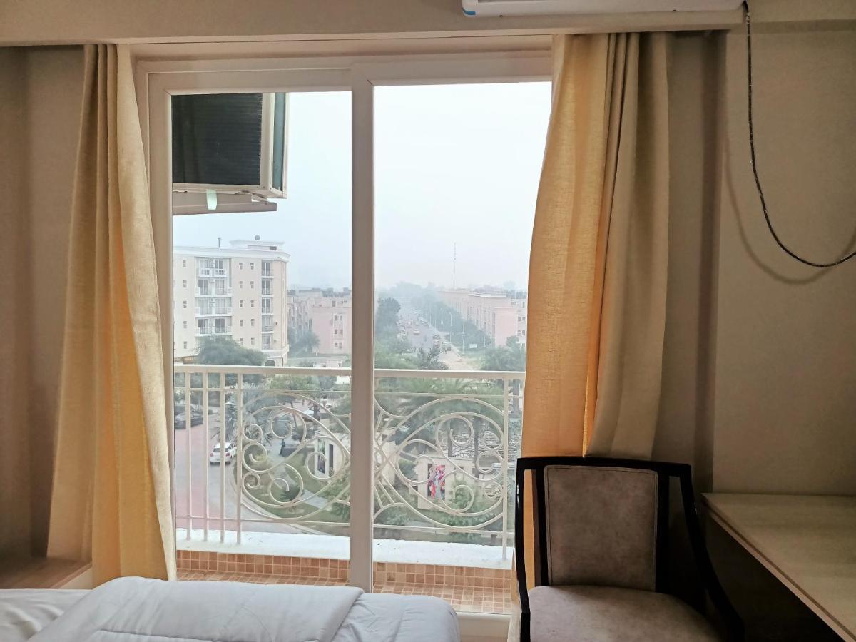 Vrindavan Inn Luaran gambar
