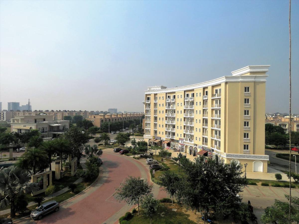 Vrindavan Inn Luaran gambar