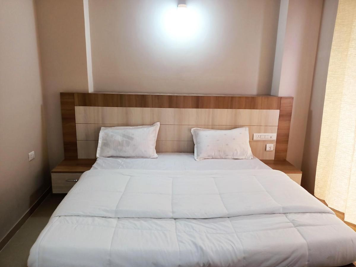 Vrindavan Inn Luaran gambar